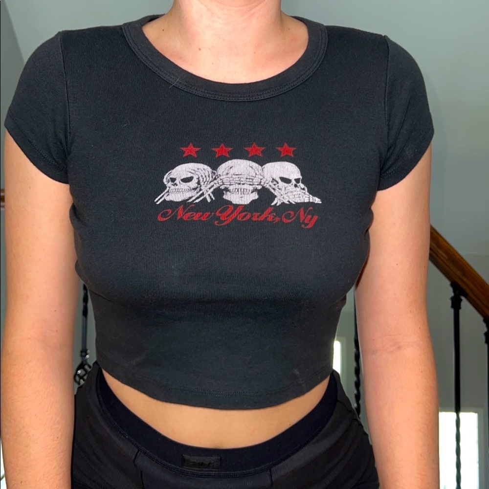 Brandy Melville John galt New York skull baby tee